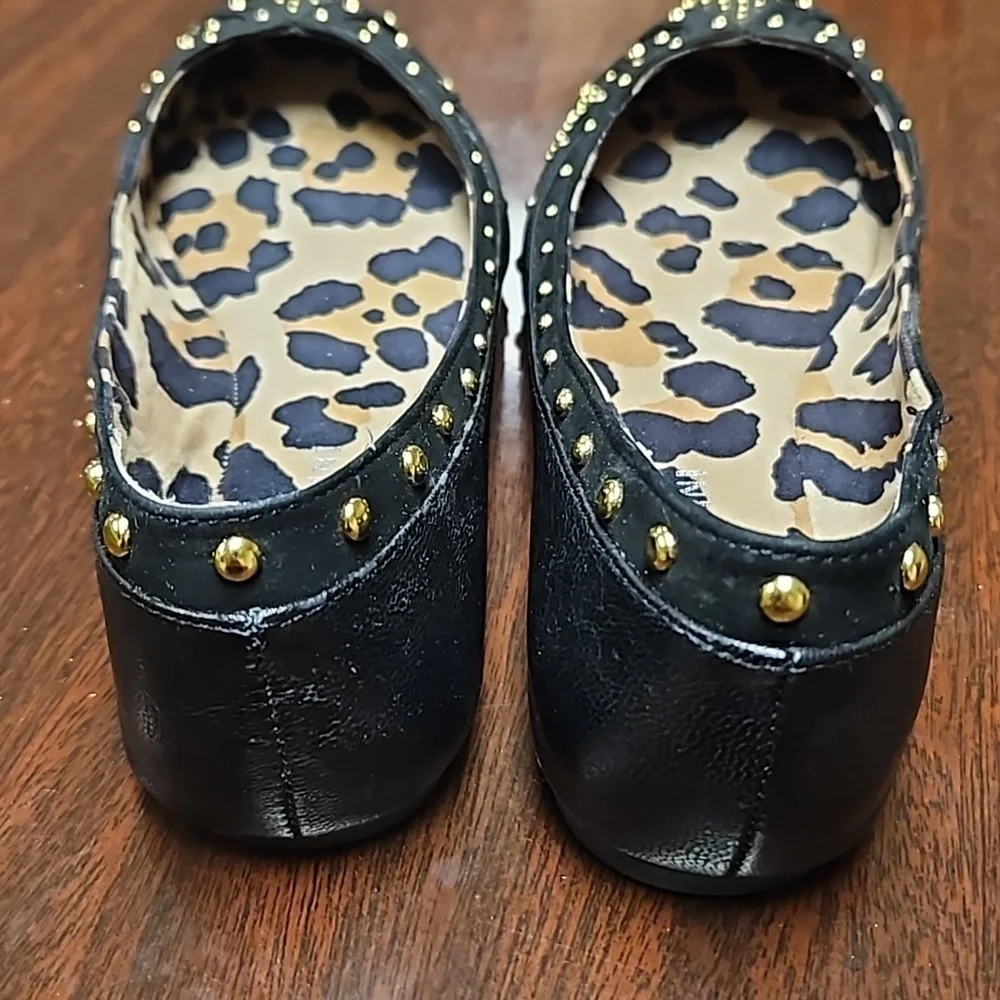 Gianni Bini Thea001 Black & Gold Studded Flats 8m In Original Box Faux Leather